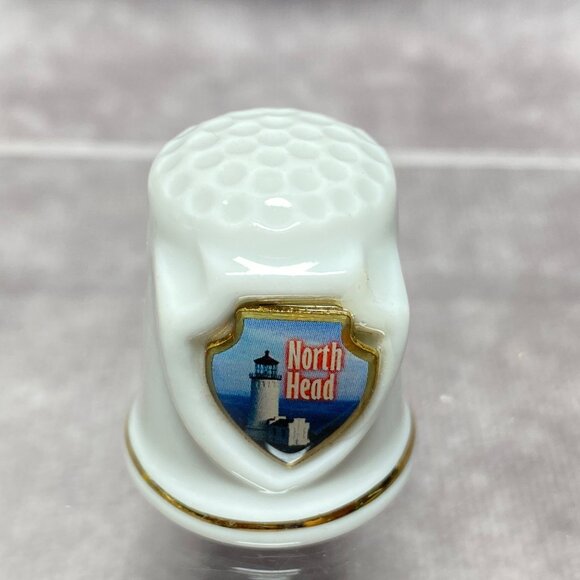 Vintage North Head Lighthouse Porcelain Thimble With Gold Trim Washington - Picture 2 of 8